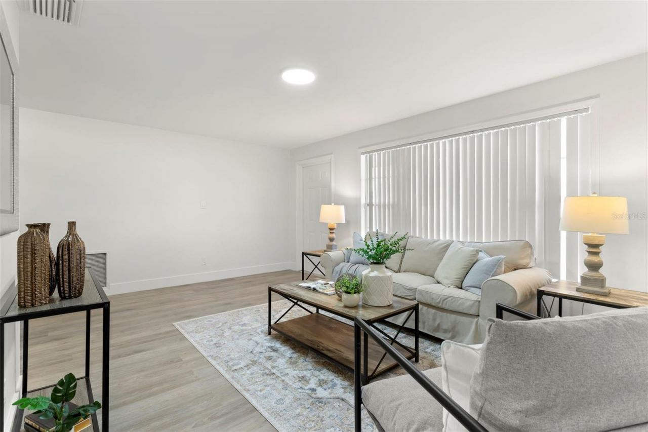 1524 Arizona Avenue Ne, Saint Petersburg, FL 33703 Photo
