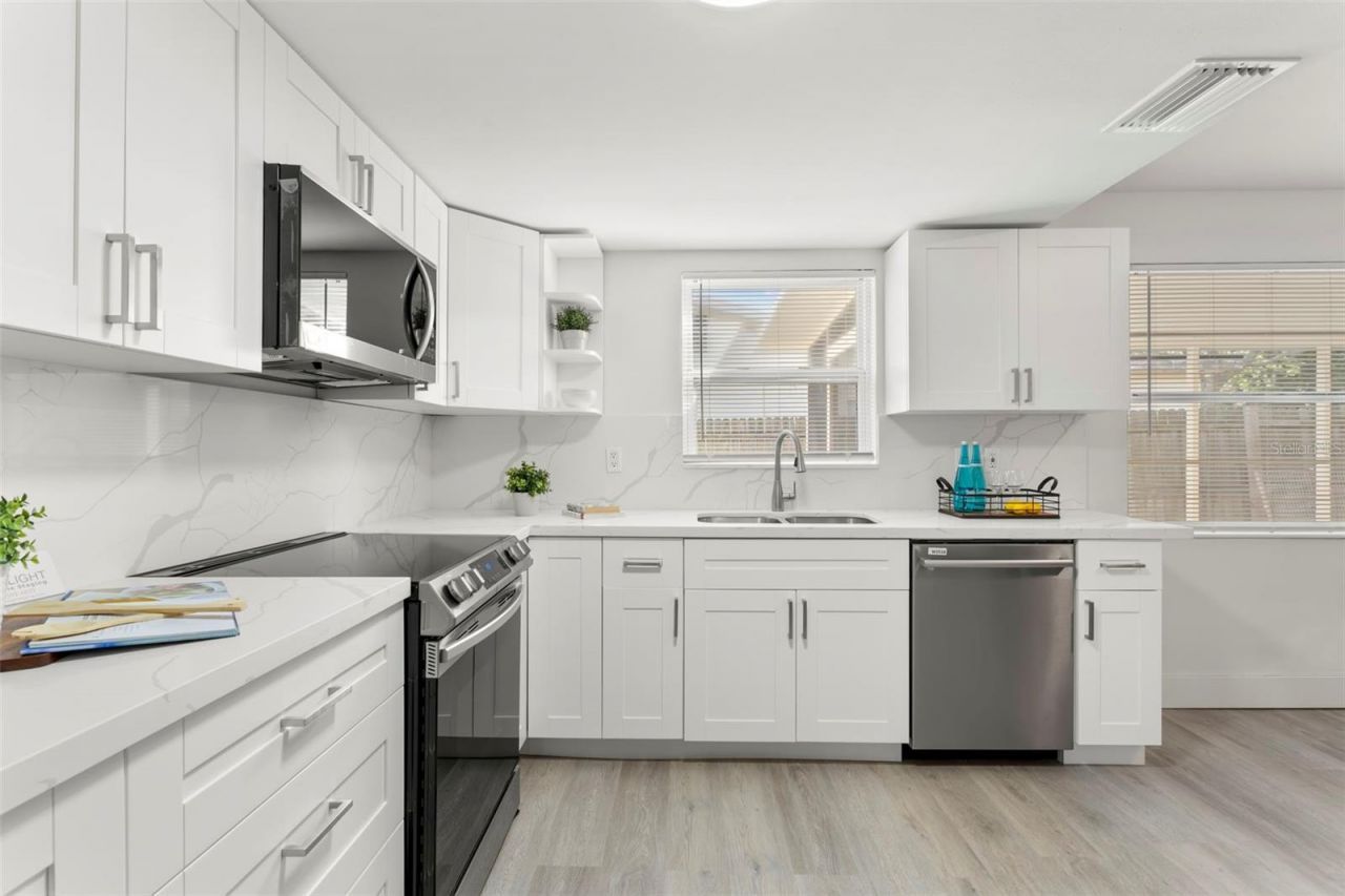 1524 Arizona Avenue Ne, Saint Petersburg, FL 33703 Photo