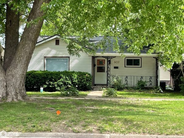 807 W Adams Street, Creston, IA 50801