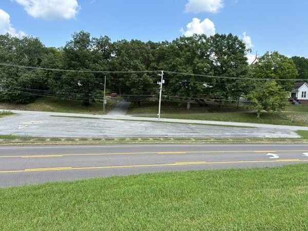 129 S Forrest Ave , Camden, TN 38320