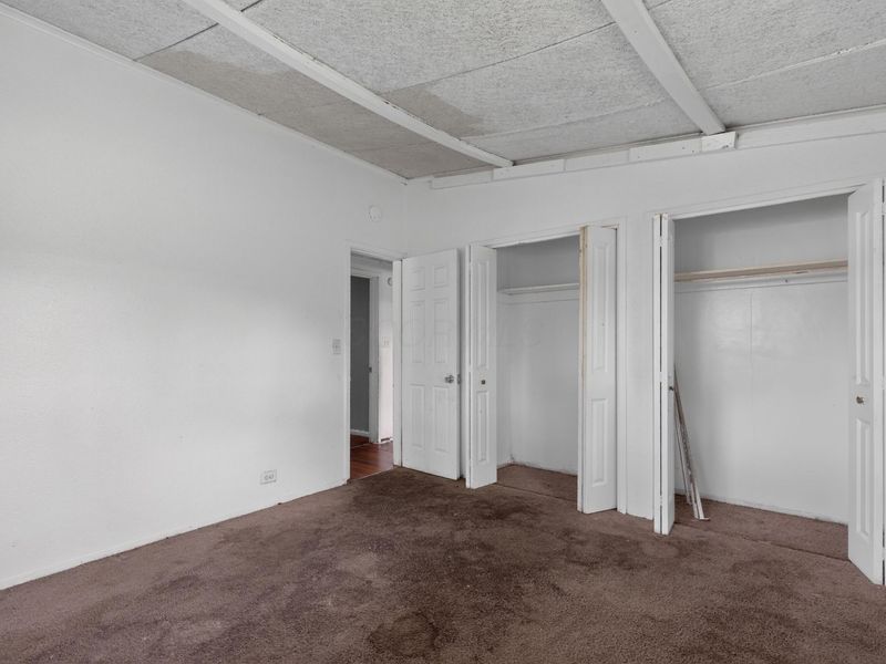 1823 E Blake Avenue , Columbus, OH 43219 Photo 6