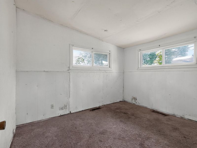 1823 E Blake Avenue , Columbus, OH 43219 Photo 7