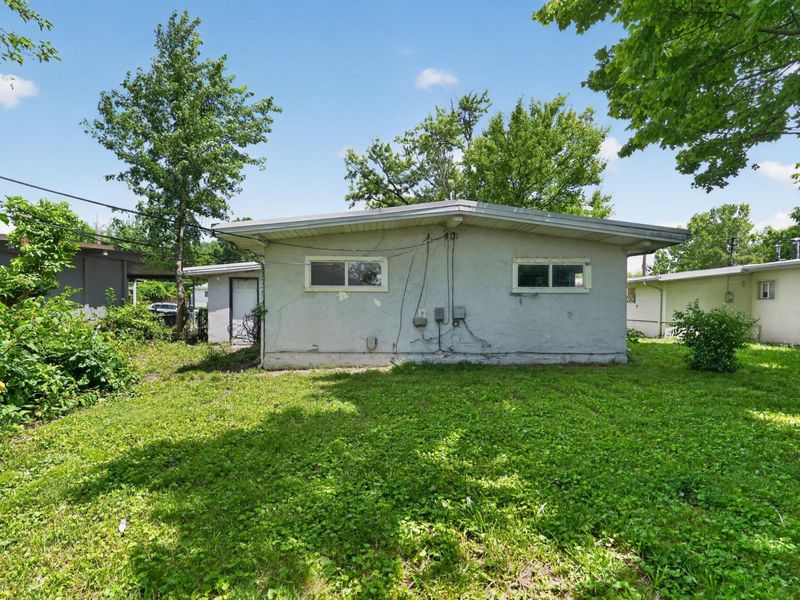 1823 E Blake Avenue, Columbus, OH 43219 Photo 9