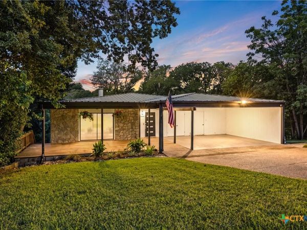3020 N 43rd Street , Waco, TX 76710