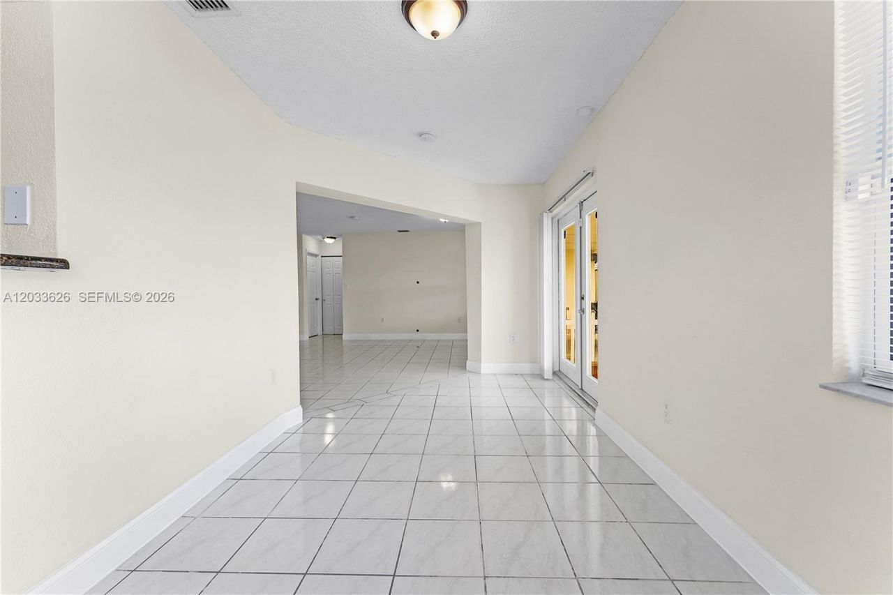 12622 SW 211th Ter , Miami, FL 33177 Photo