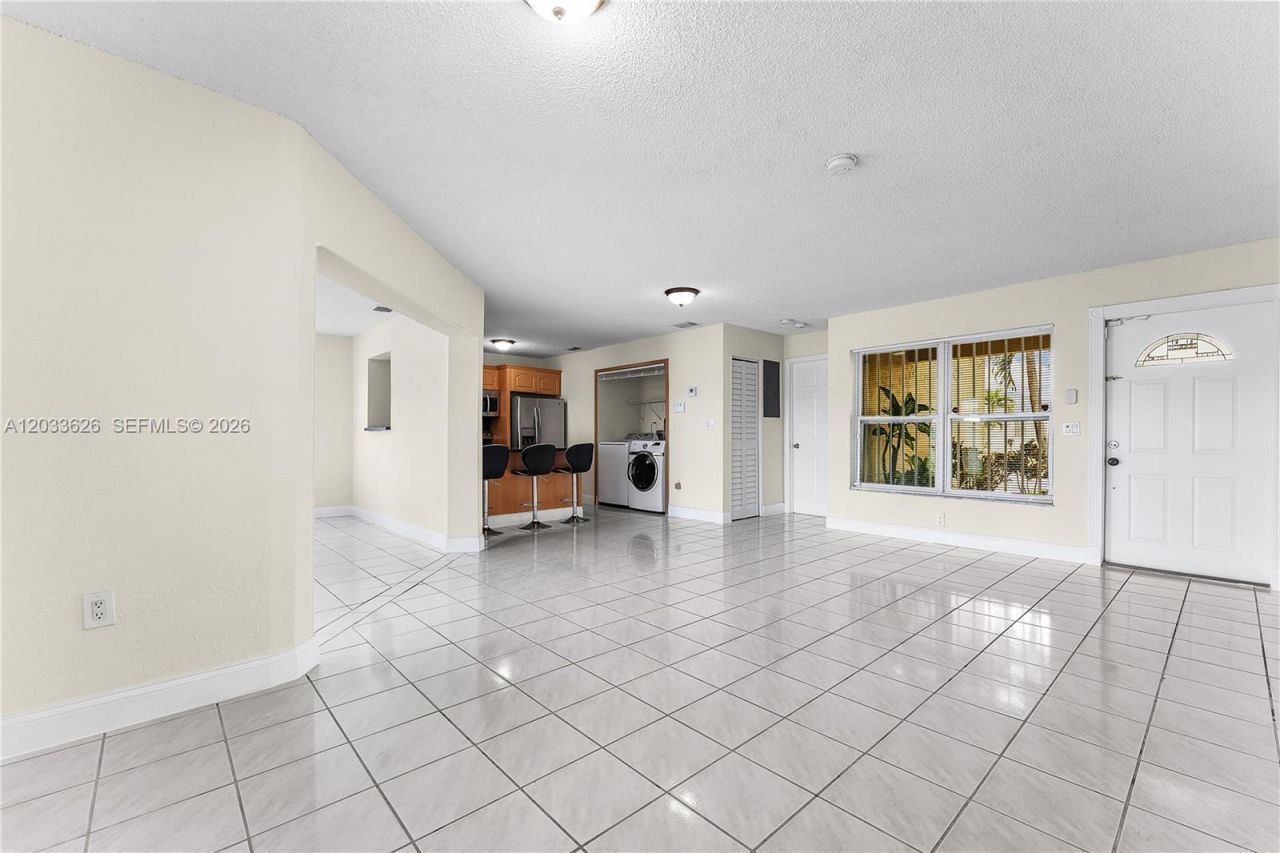 12622 SW 211th Ter , Miami, FL 33177 Photo