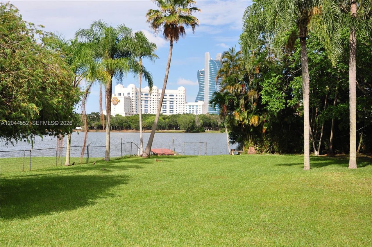 5630 SW 55th Ave, Davie, FL 33314 Photo