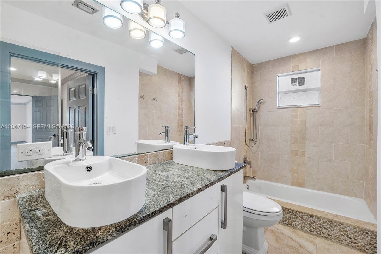 1541 SW 52nd Ave , Plantation, FL 33317 Photo