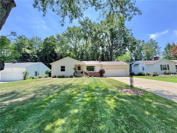 145 Village Boulevard , Canfield, OH 44406