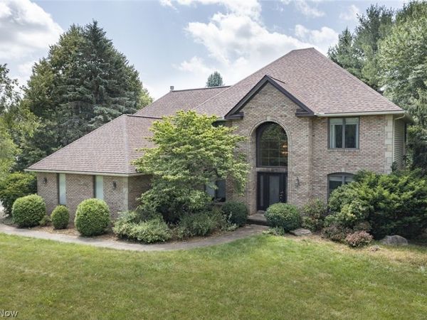 3815 W Sweet Briar Drive , Medina, OH 44256
