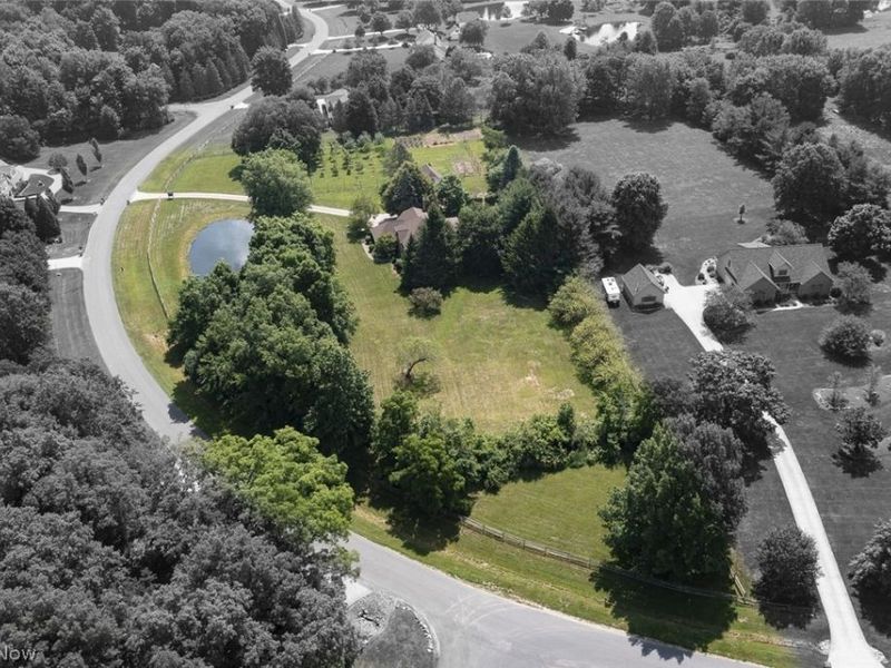 3815 W Sweet Briar Drive, Medina, OH 44256 Photo 4