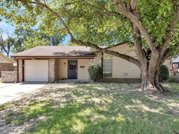 205 Collins Drive, Terrell, TX 75160