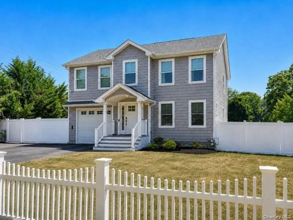 15 Comet Place , Patchogue, NY 11772