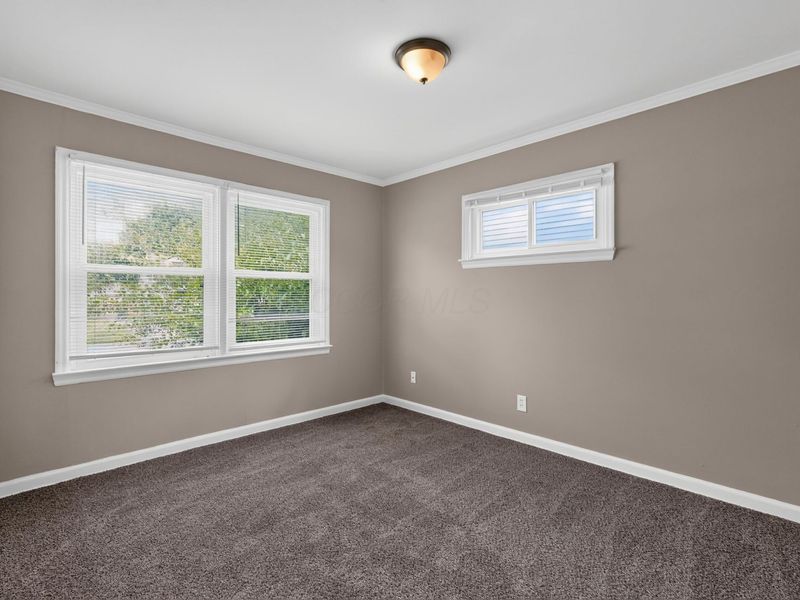 636 S Ashburton Road , Columbus, OH 43213 Photo 14