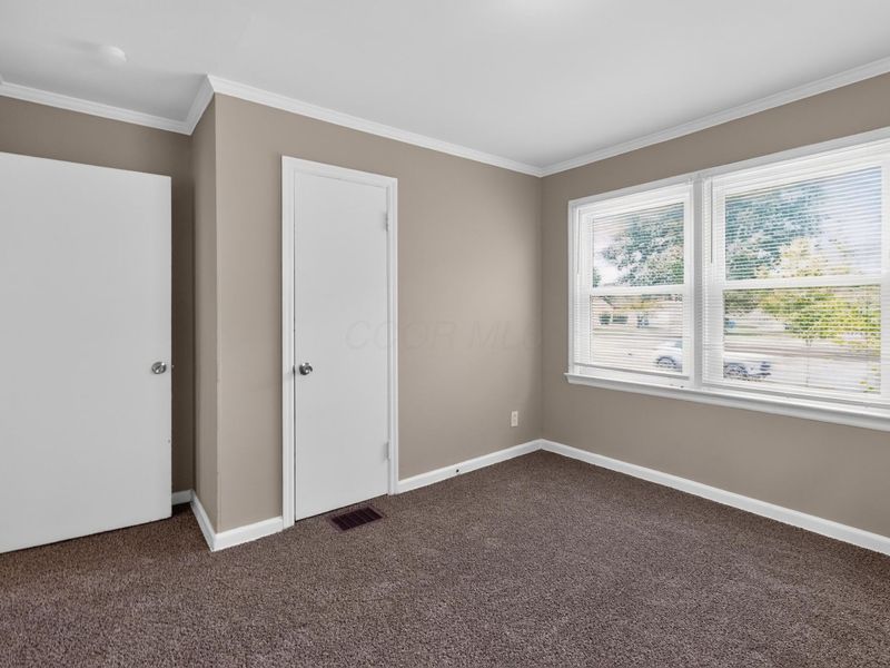636 S Ashburton Road , Columbus, OH 43213 Photo 21