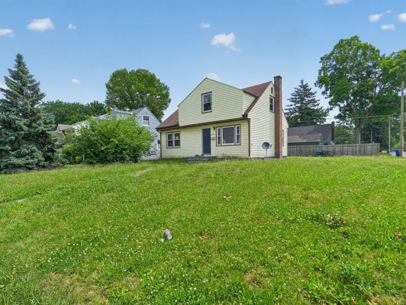 636 S Ashburton Road , Columbus, OH 43213 Photo 3