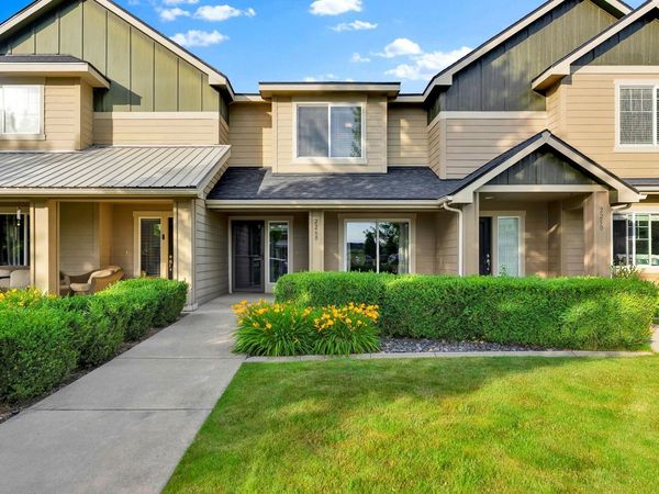 2260 N Country Vista Blvd, Liberty Lake, WA 99019