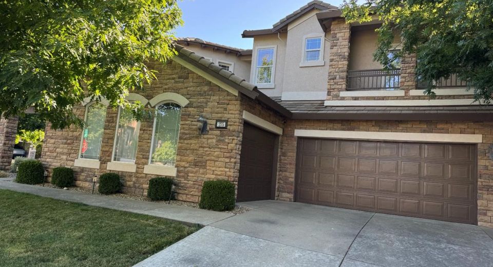 275 Hawkcrest Cir, Sacramento, CA 95835 Photo