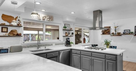6685 Arboga Way, Sacramento, CA 95831 Photo
