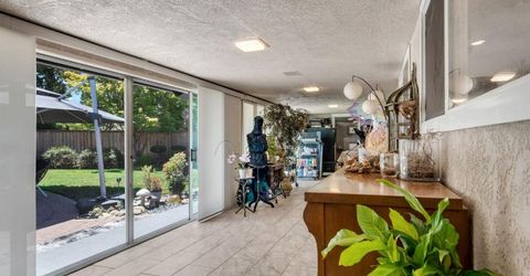 6685 Arboga Way, Sacramento, CA 95831 Photo