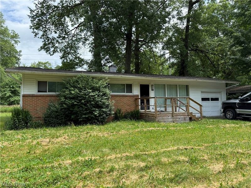 2368 Montgomery Avenue NW, Warren, OH 44485 Photo 1