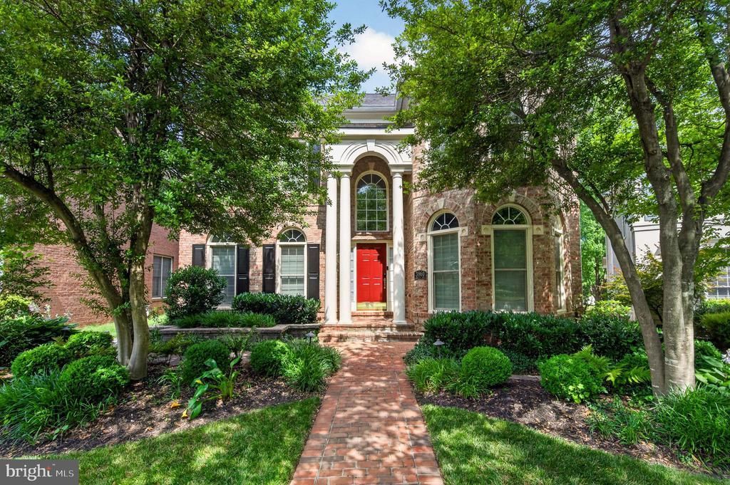 3860 Farrcroft Drive, Fairfax, VA 22030 Main Photo