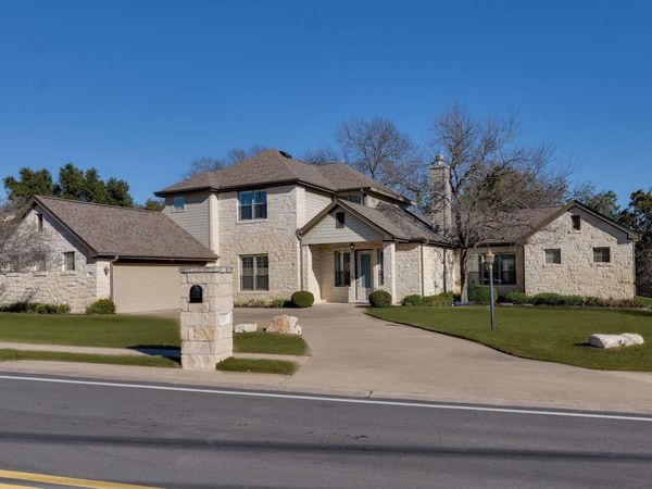 132 Lakeway DR, Lakeway, TX 78734