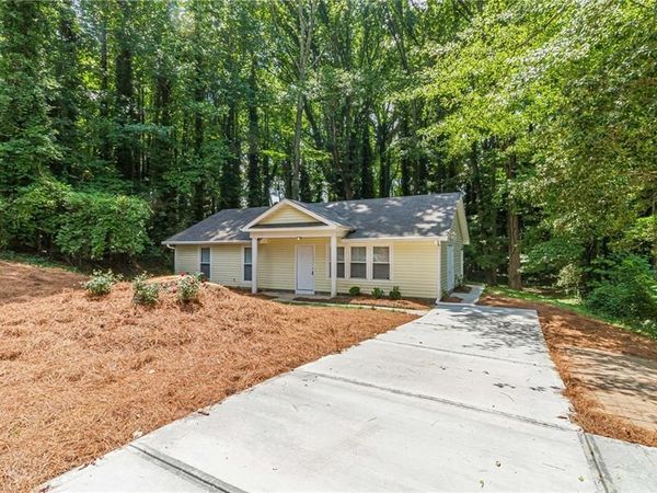5975 Dart Drive , Lithonia, GA 30058