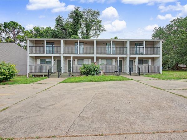 2765 - 1,2,3,4 N Valencia Avenue , Fayetteville, AR 72703