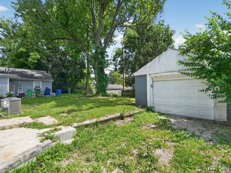 2418 Century Drive , Columbus, OH 43211 Photo 30