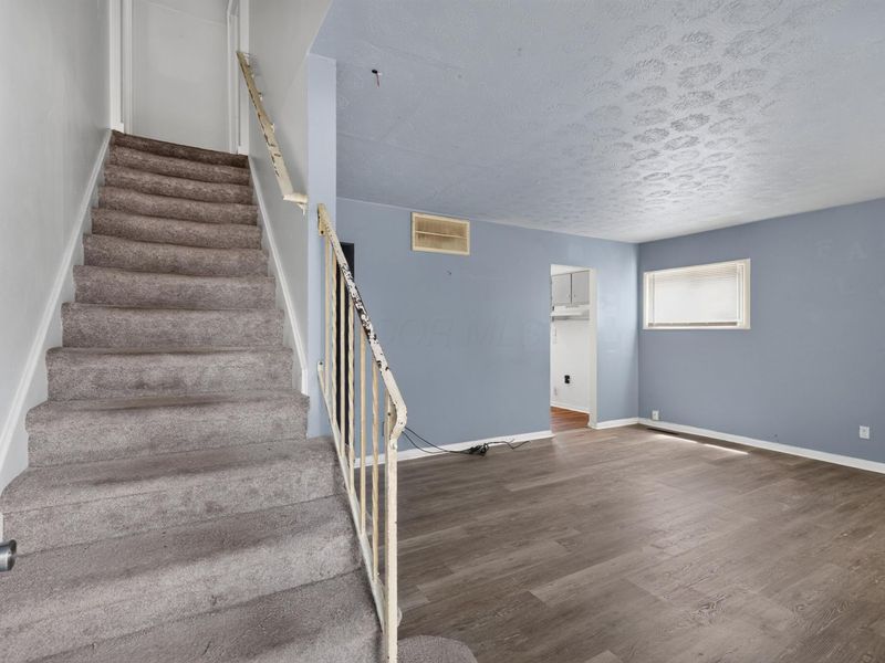 2418 Century Drive , Columbus, OH 43211 Photo 4