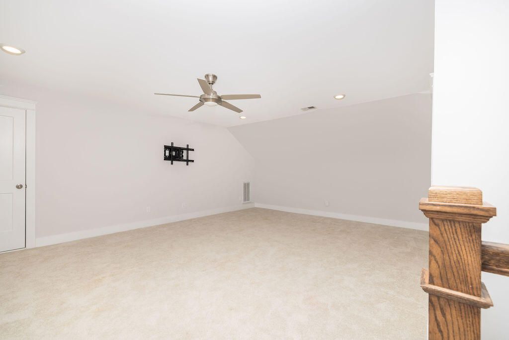 169 Huguenot Trail Photo 33