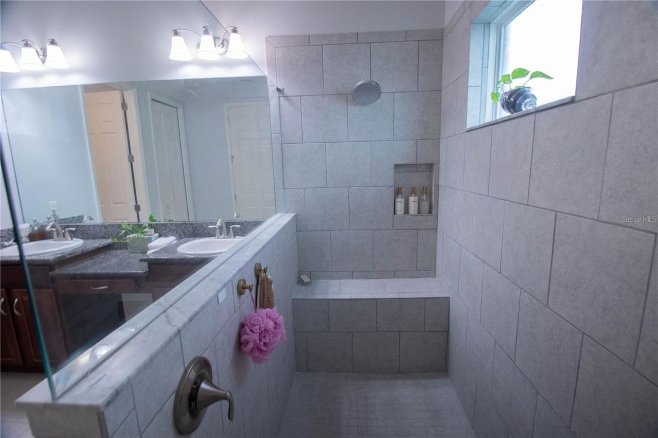 16485 Courtyard Loop, Land O Lakes, FL 34638 Photo