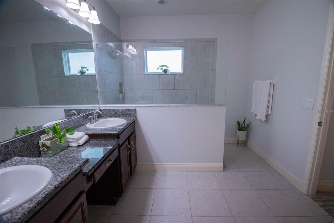 16485 Courtyard Loop, Land O Lakes, FL 34638 Photo