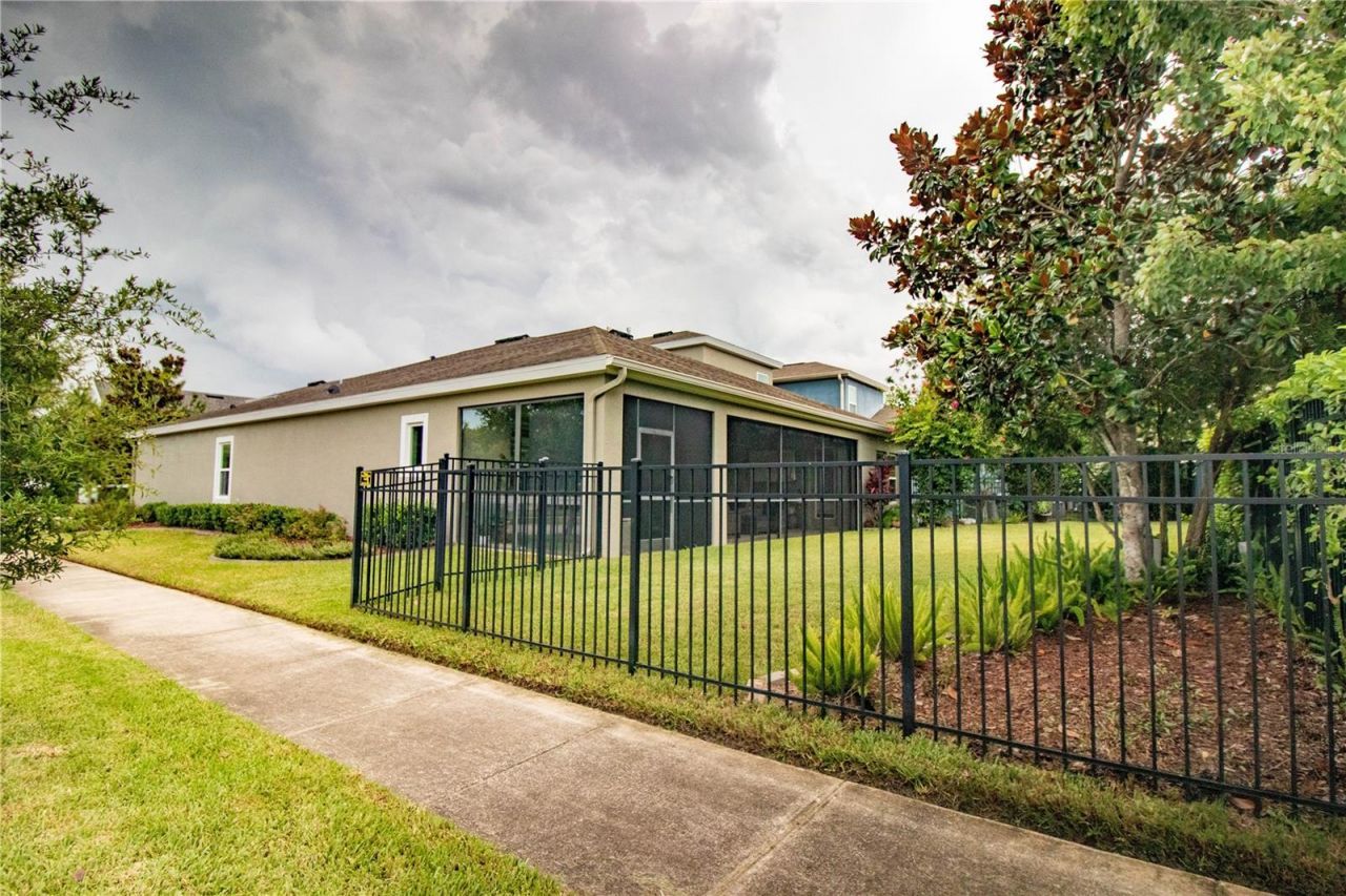 16485 Courtyard Loop, Land O Lakes, FL 34638 Photo