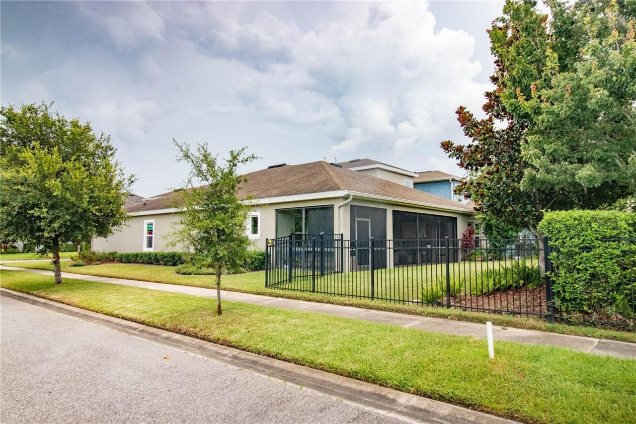 16485 Courtyard Loop, Land O Lakes, FL 34638 Photo