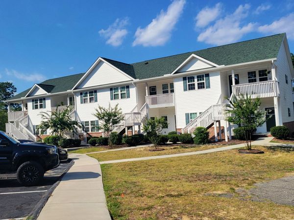 84 Knoll Road , Southern Pines, NC 28387