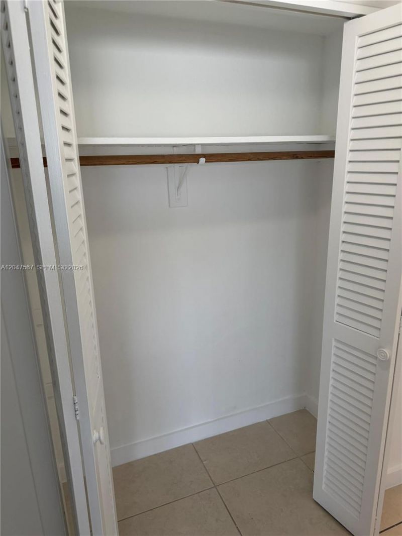 2005 Sans Souci Blvd , Unit 305, North Miami, FL 33181 Photo