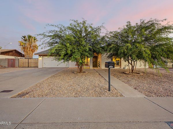 1309 W RENEE Drive, Phoenix, AZ 85027
