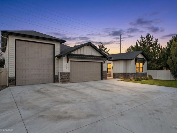 844 W Tida St, Meridian, ID 83646