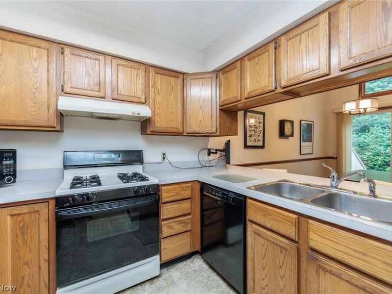 1900 Lillian Road, Stow, OH 44224 Photo 10