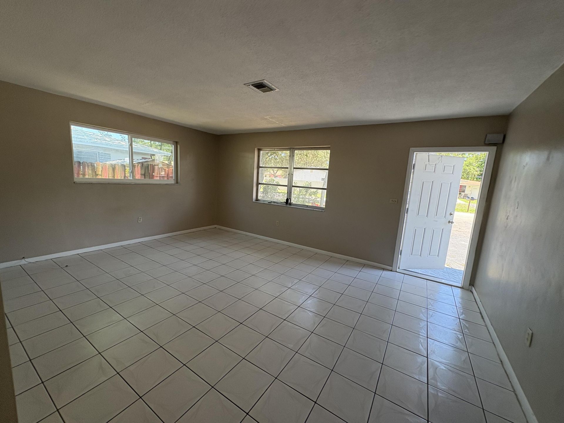 6111 SW 31st Street, Unit E, Miramar, FL 33023 Photo