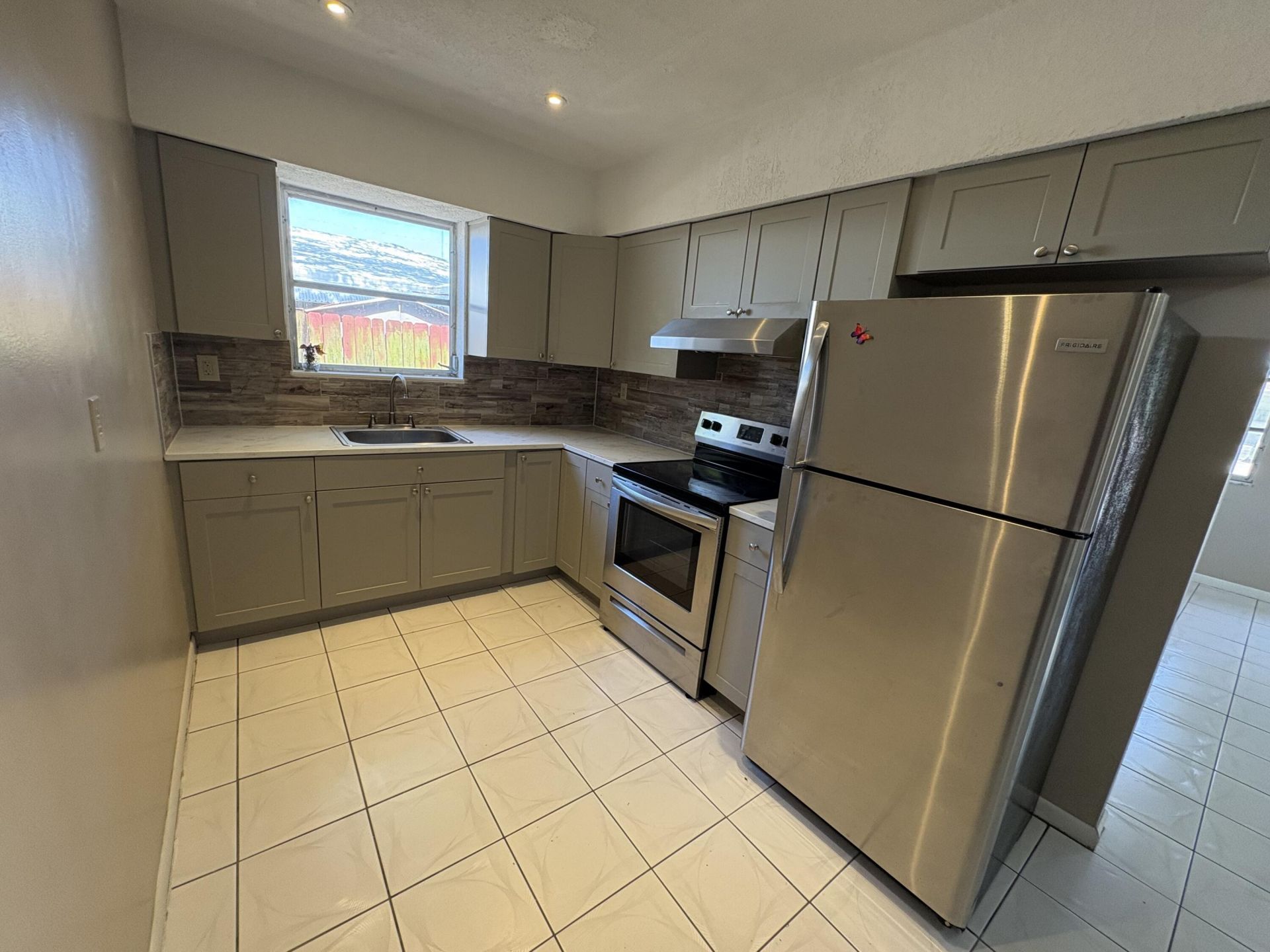 6111 SW 31st Street, Unit E, Miramar, FL 33023 Photo