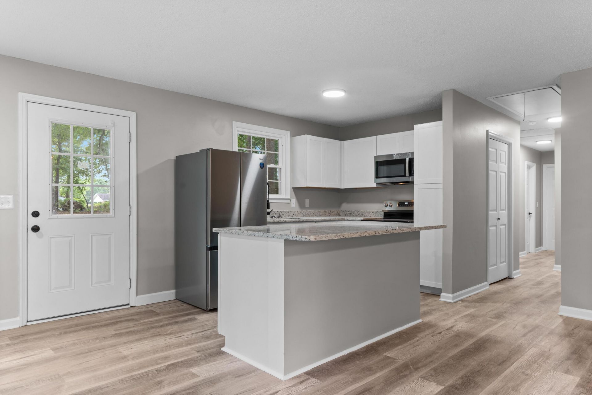 1231 Sheppard Road Photo 11
