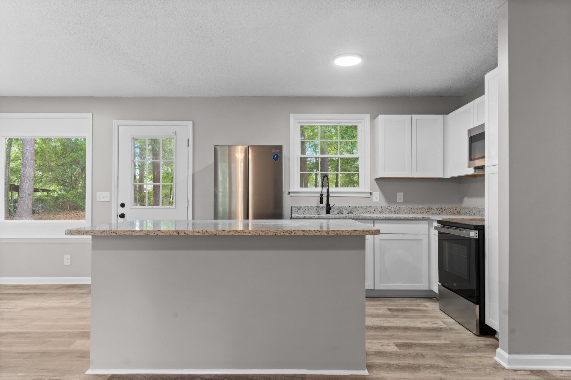 1231 Sheppard Road Photo 12