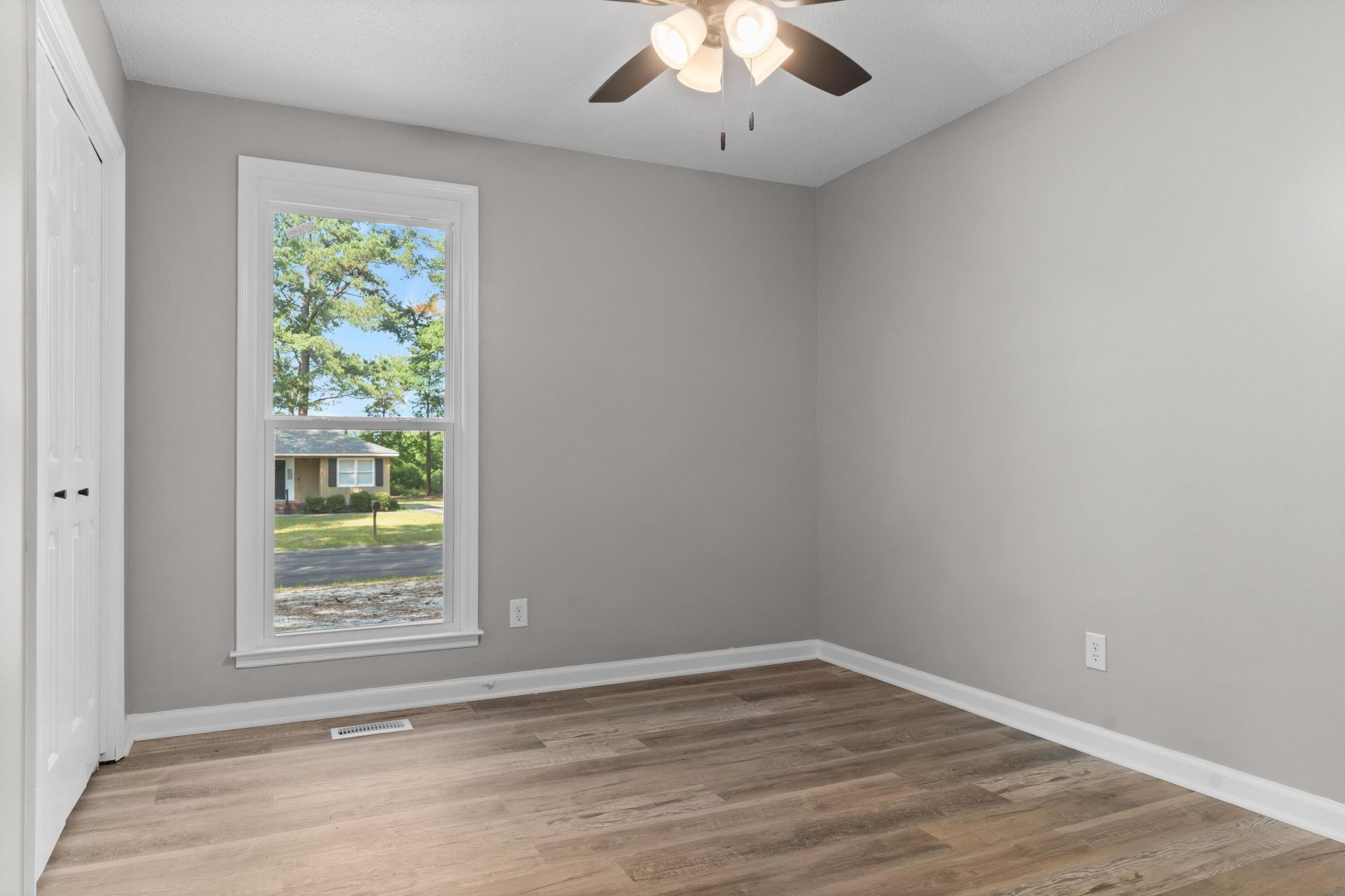 1231 Sheppard Road Photo 16