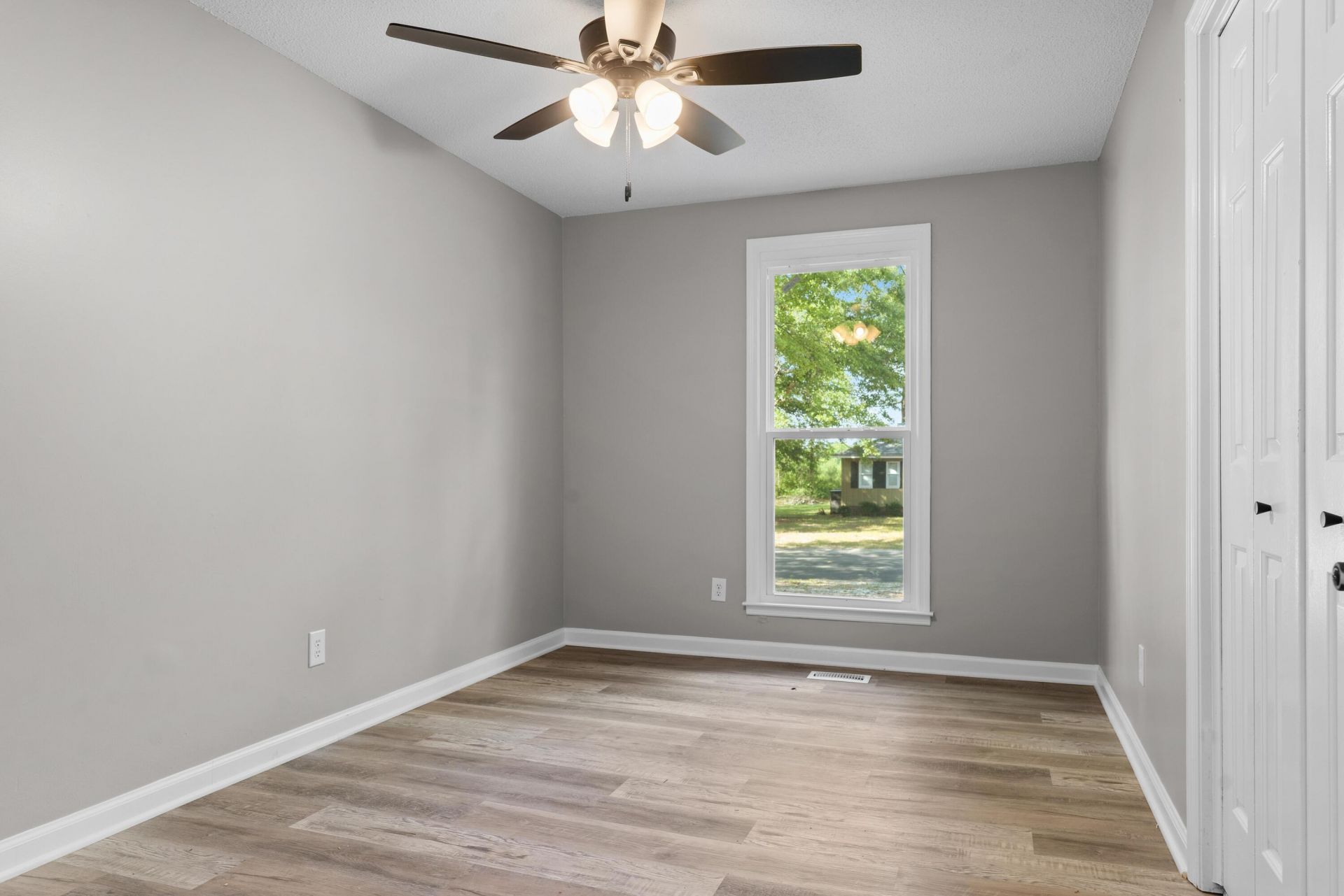 1231 Sheppard Road Photo 19