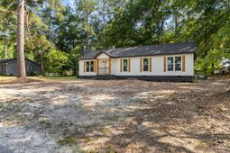 1231 Sheppard Road photo 4