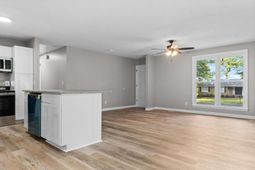 1231 Sheppard Road photo 4