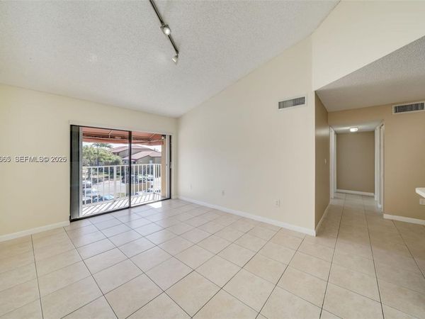 15630 SW 80th St , Unit I-302, Miami, FL 33193